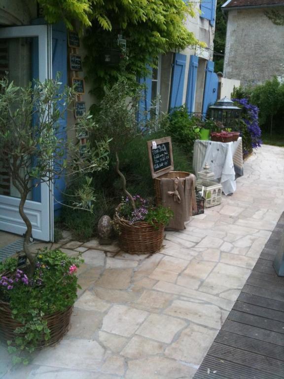 Logis Hotel La Grange Du Relais Colombey-les-deux-Églises Exteriör bild