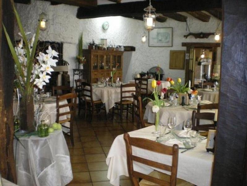 Logis Hotel La Grange Du Relais Colombey-les-deux-Églises Exteriör bild