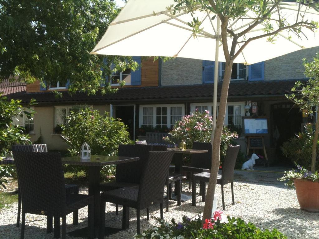 Logis Hotel La Grange Du Relais Colombey-les-deux-Églises Exteriör bild